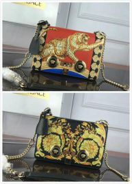 Picture of Versace Lady Handbags _SKUfw62631741fw